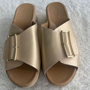 Kork-Ease Sz 9 Brushed Gold York Leather Buckle Platform Slide Sandals NWT